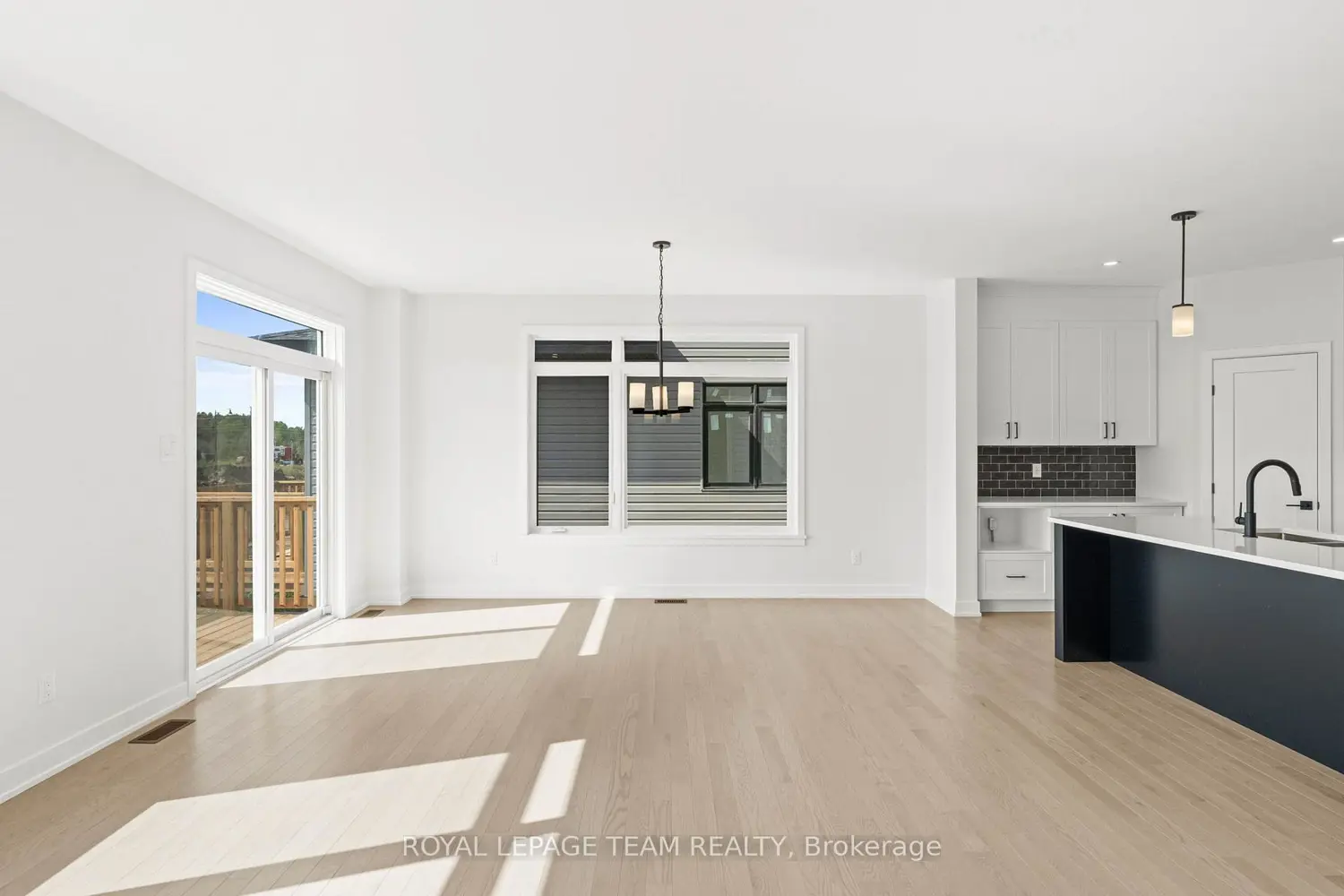 Additional image 7 of 1004 Moore Street