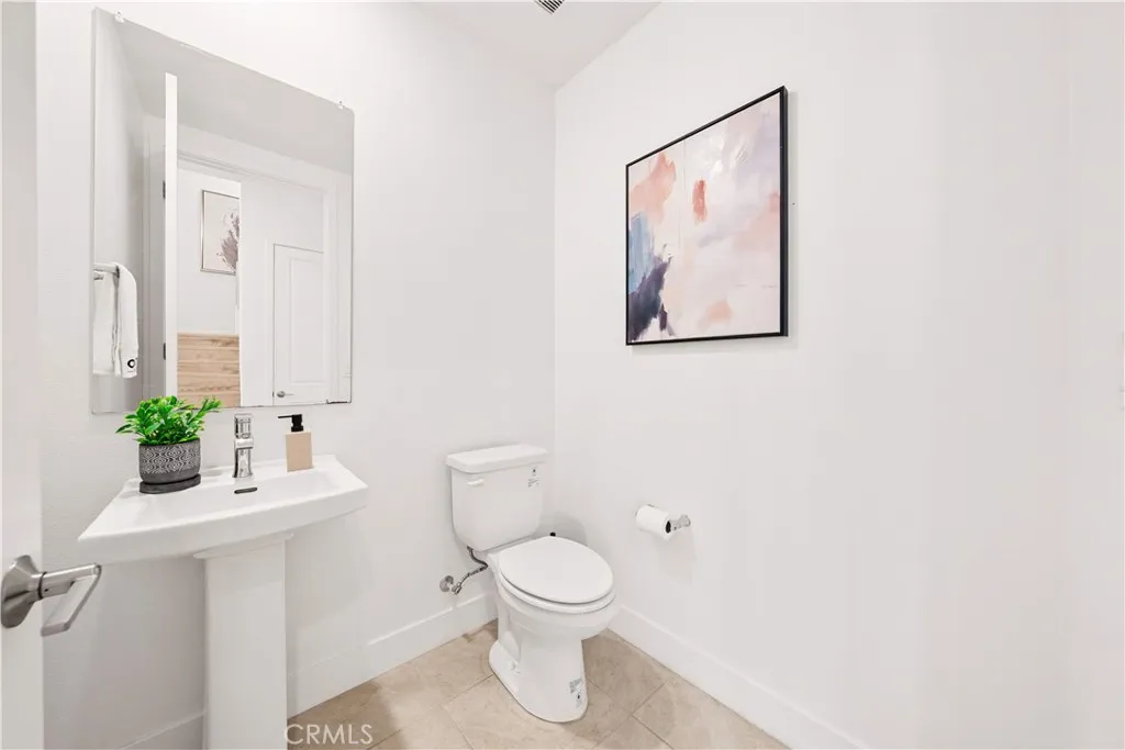 Additional image 19 of 102 Yugen, Irvine, CA 92618