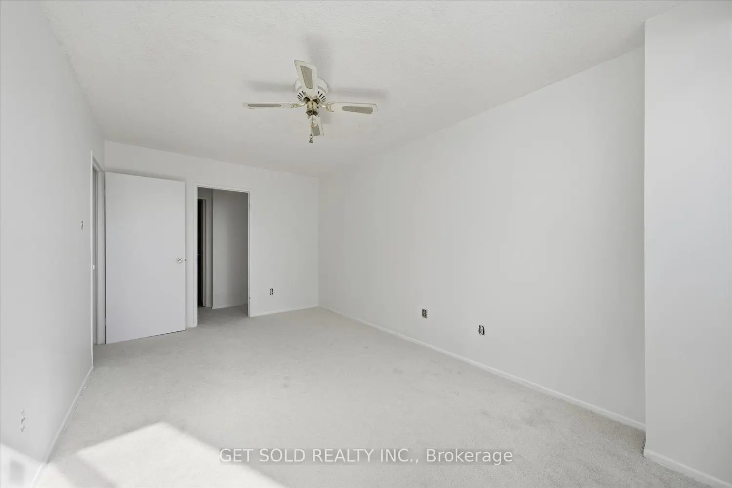 Additional image 10 of 2121 Roche Court 301