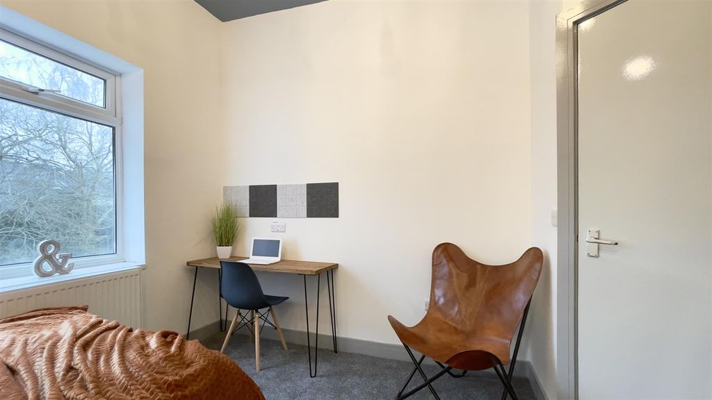 Additional image 10 of 6 bed terraced house to rentHanover Street, Newcastle ST5