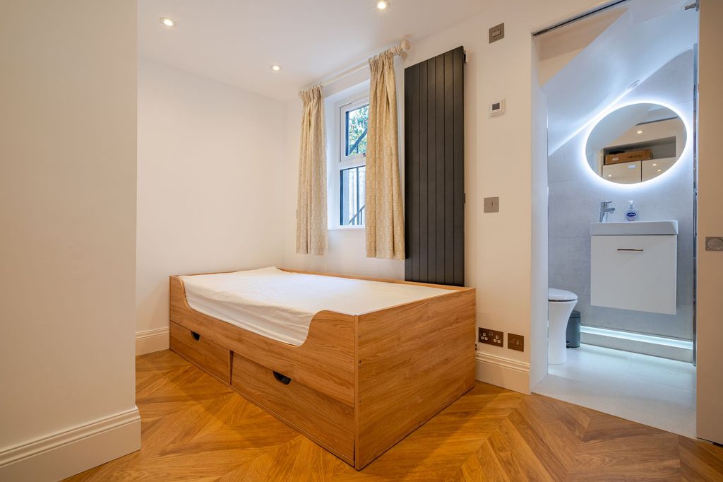 Additional image 6 of 2 bed flat to rentLondon Road, Ascot SL5