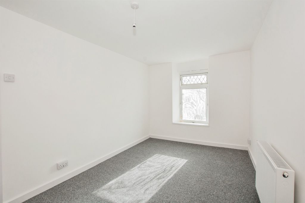 Additional image 6 of 2 bed property to rentWoodland Street, Pontypool NP4