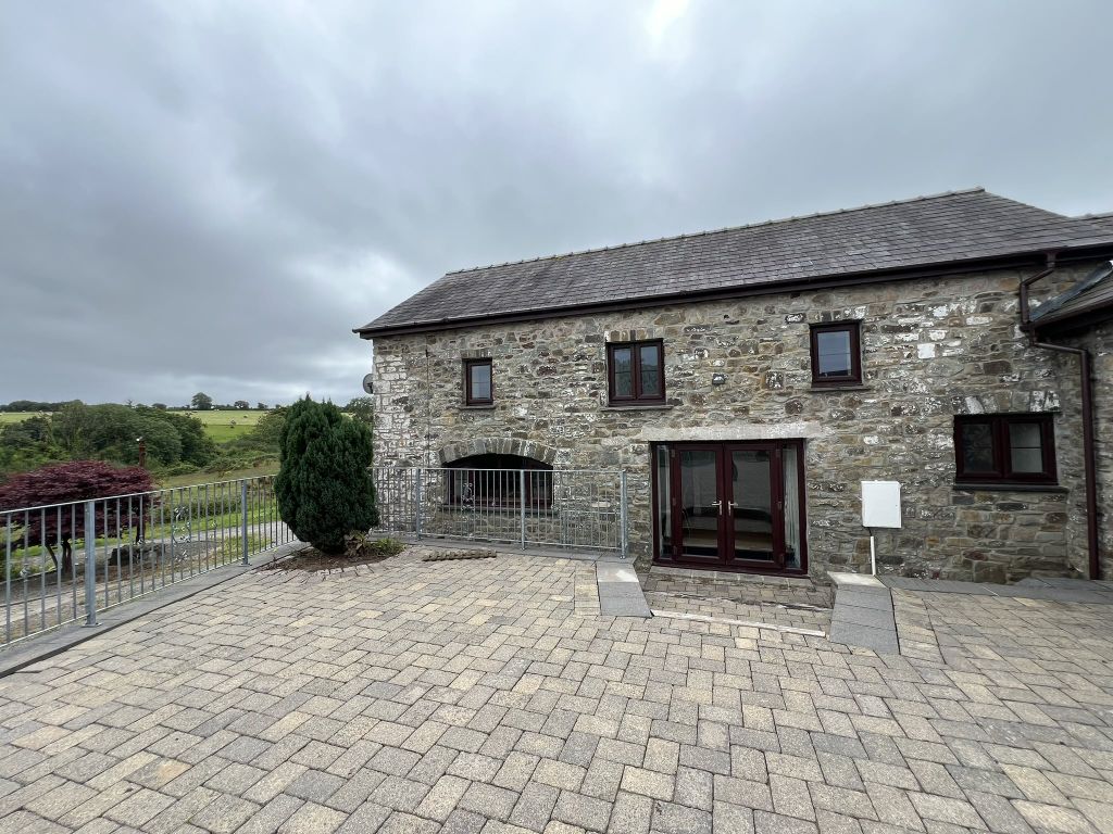 2 bed barn conversion to rentWhitland, Carmarthenshire SA34