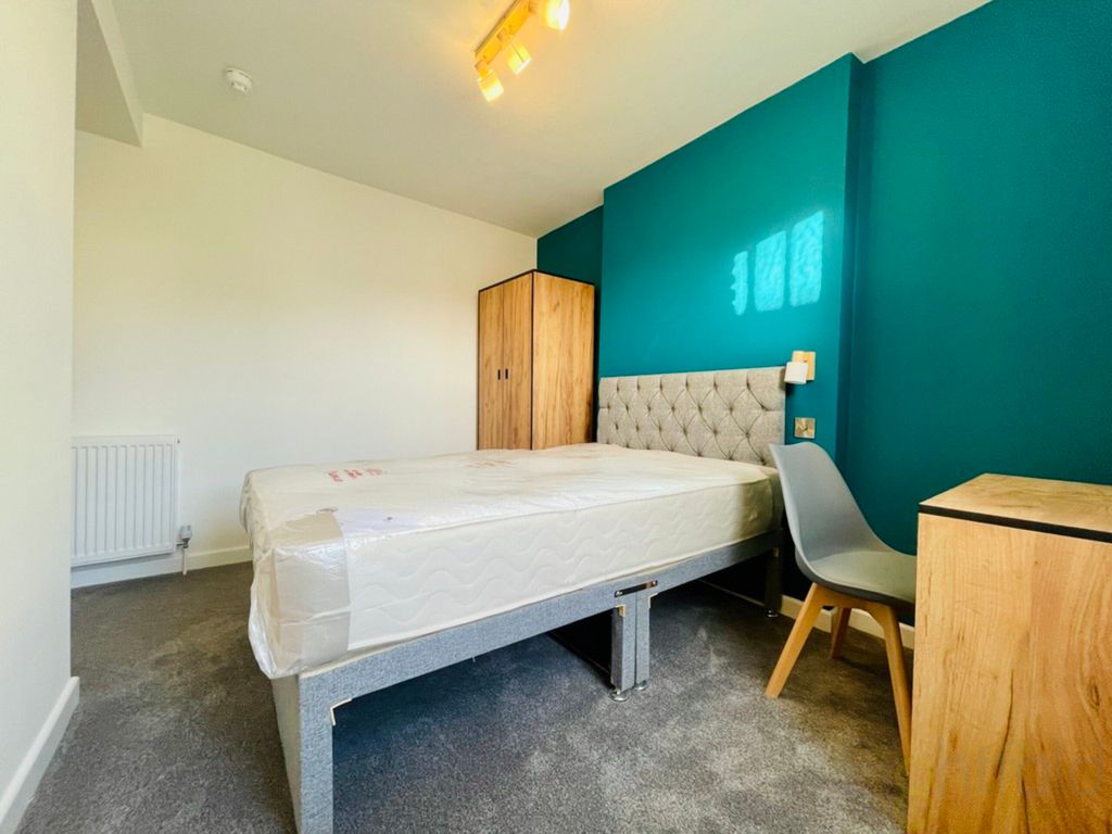 Additional image 2 of 5 bed maisonette to rentBrighton Road, Worthing BN11