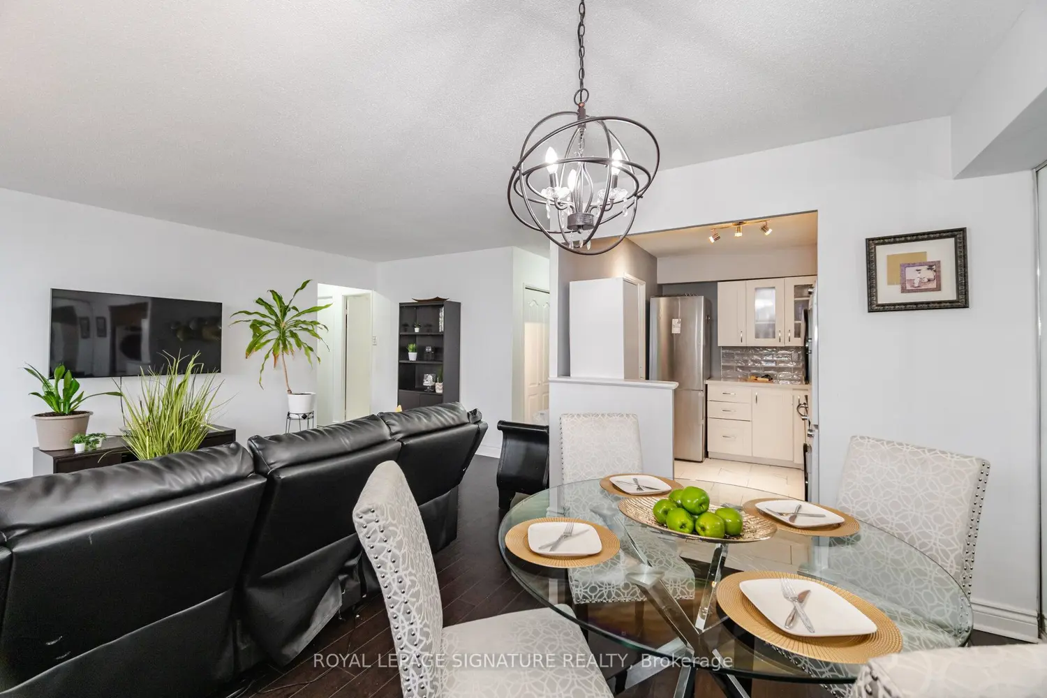 Additional image 13 of 451 The West Mall Drive 1212