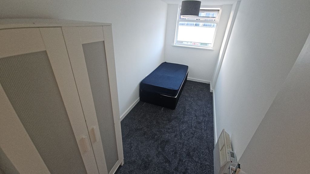 Additional image 18 of 4 bed flat to rentChapel Street, Luton LU1