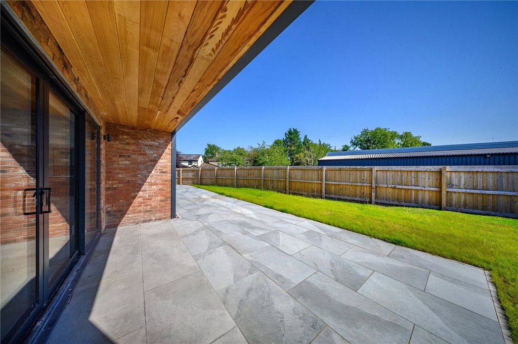 Additional image 5 of 5 bed detached house to rentPlumley Moor Road, Plumley, Knutsford, Cheshire WA16