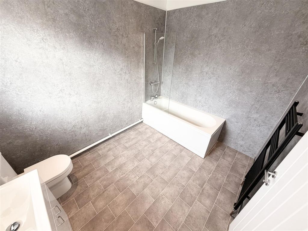 Additional image 12 of Room to rentHMO Property, Commercial Street, Senghenydd, Caerphilly CF83