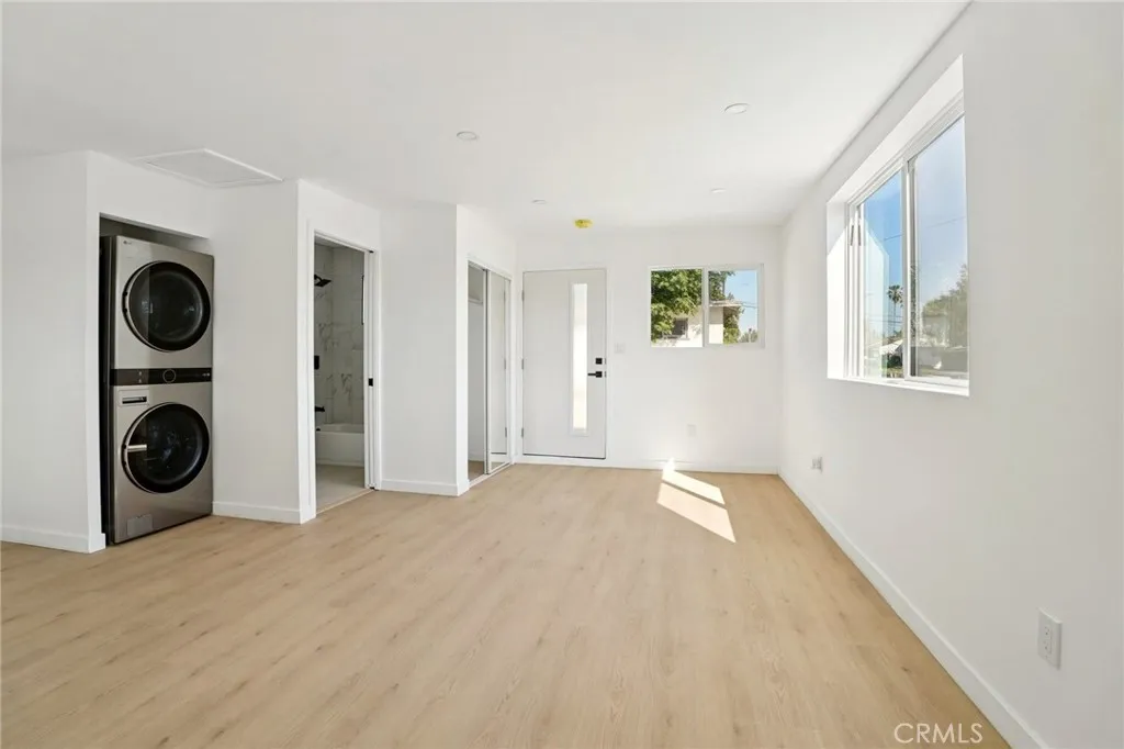 Additional image 30 of 13907 Wyandotte Street, Van Nuys, CA 91405