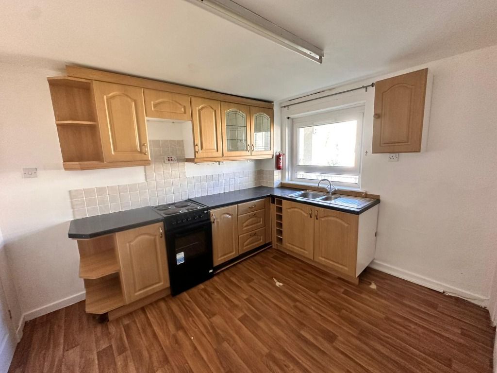 Additional image 2 of 2 bed flat to rentWoodside Crescent, Paisley, Renfrewshire PA1