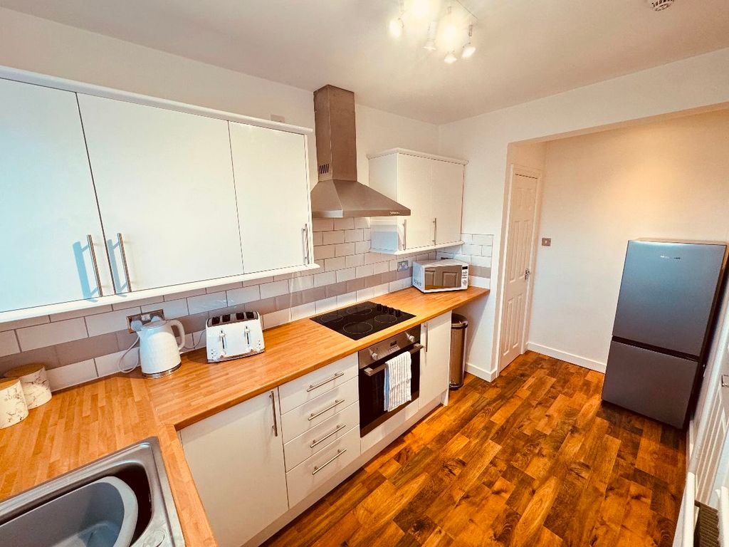 Additional image 6 of 2 bed flat to rentPark Avenue, Whitley Bay NE26