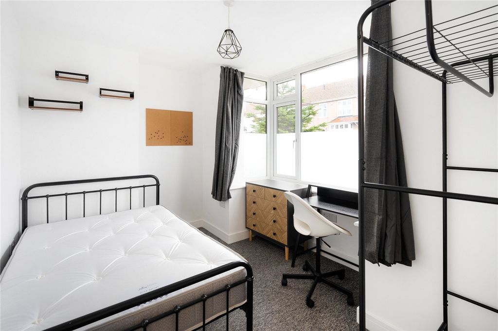 Additional image 13 of 6 bed terraced house to rentNinth Avenue, Filton, Bristol, Bristol BS7