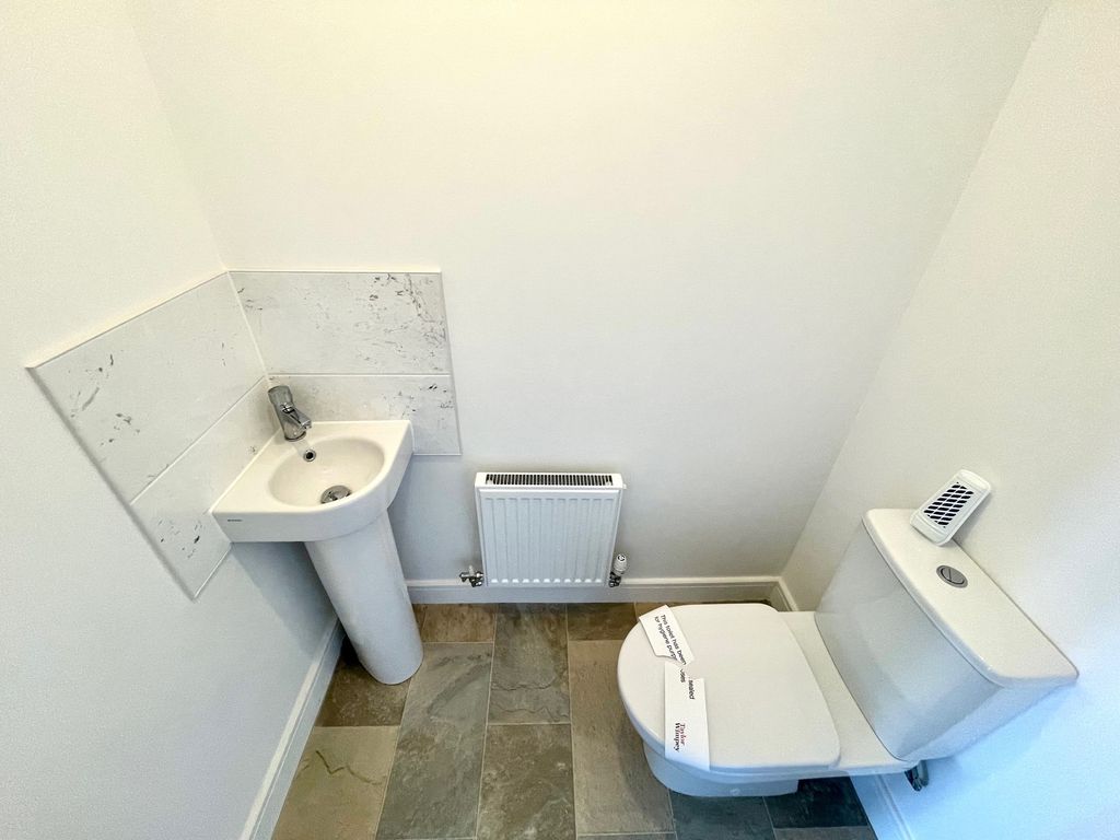 Additional image 20 of 4 bed property to rentFfordd Darwin, Barry CF63
