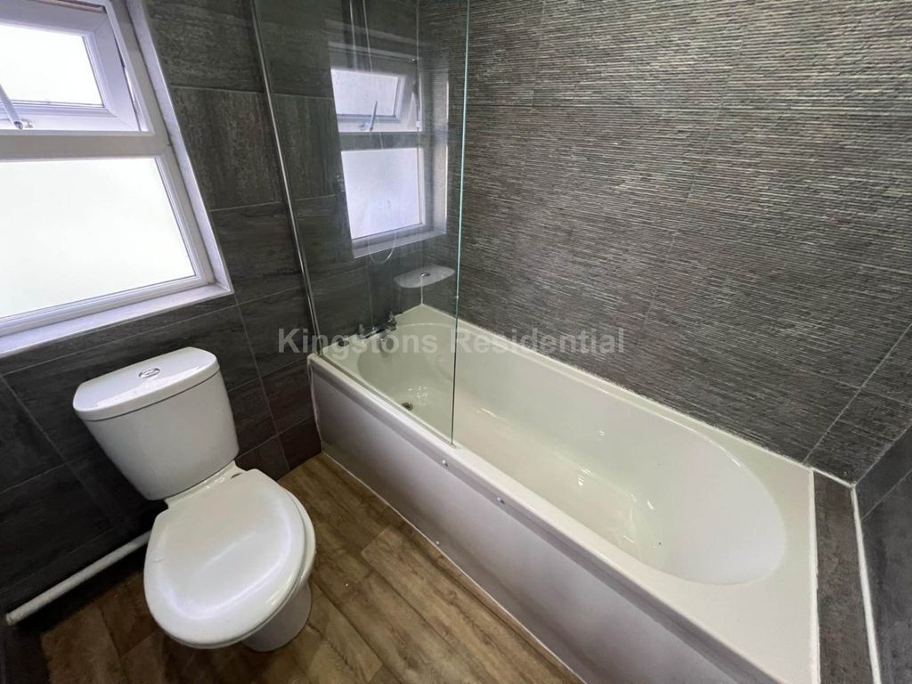 6 bed end terrace house to rentAlfred Street, Roath, Cardiff CF24