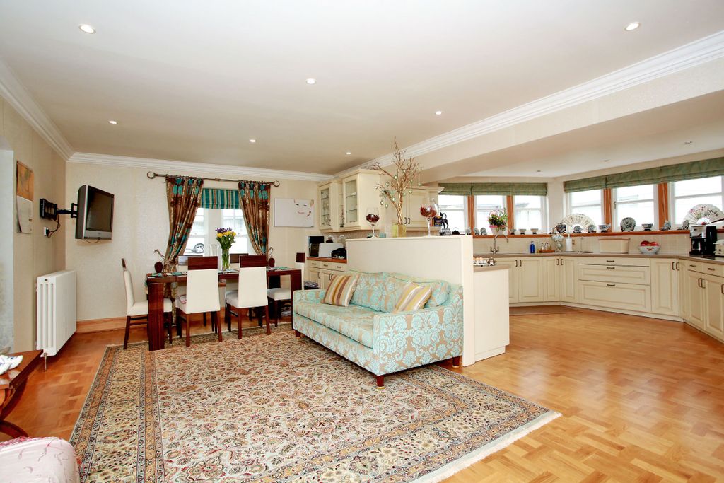 Additional image 7 of 3 bed detached house to rentNorth Deeside Road, Aberdeen AB15