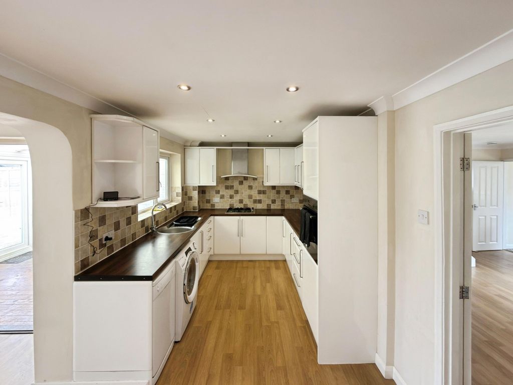 Additional image 3 of 3 bed semi-detached house to rentMelrose Close, Stamford PE9