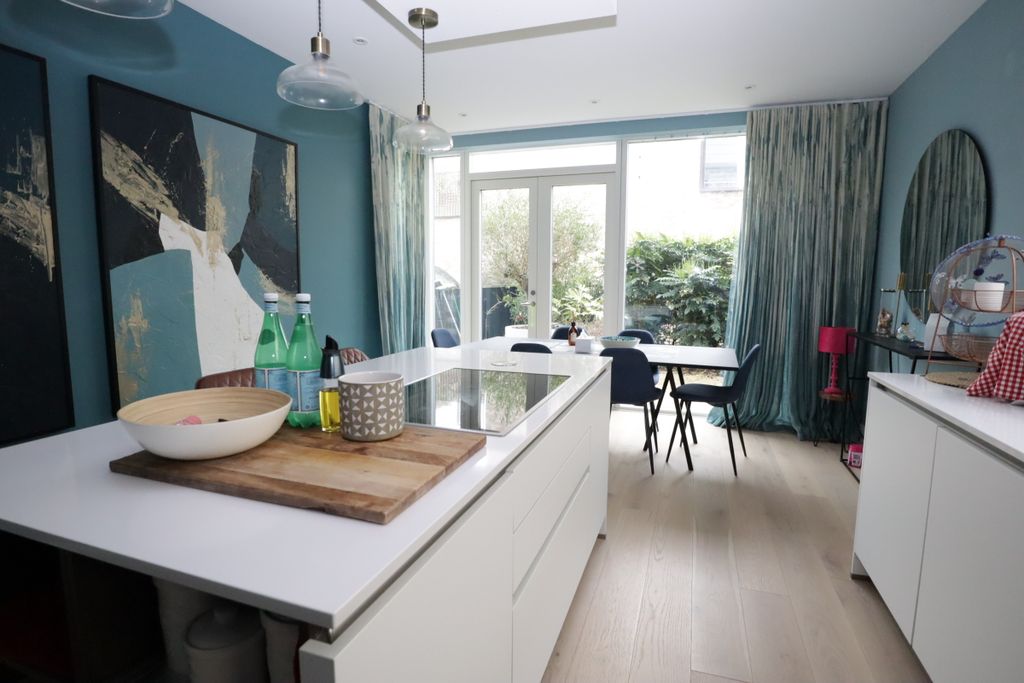 Additional image 3 of 4 bed link detached house to rentMilne Avenue, Cambridge CB3