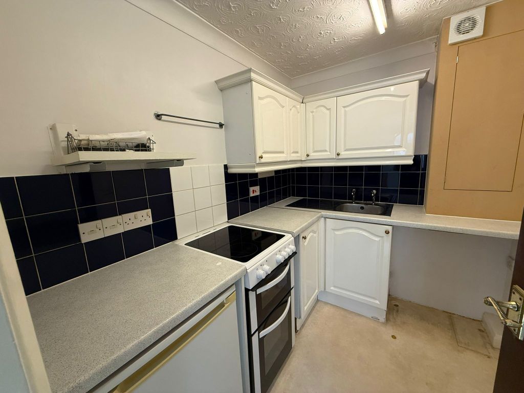 Additional image 4 of 1 bed flat to rentSt. Leonards Court, Yeovil BA20