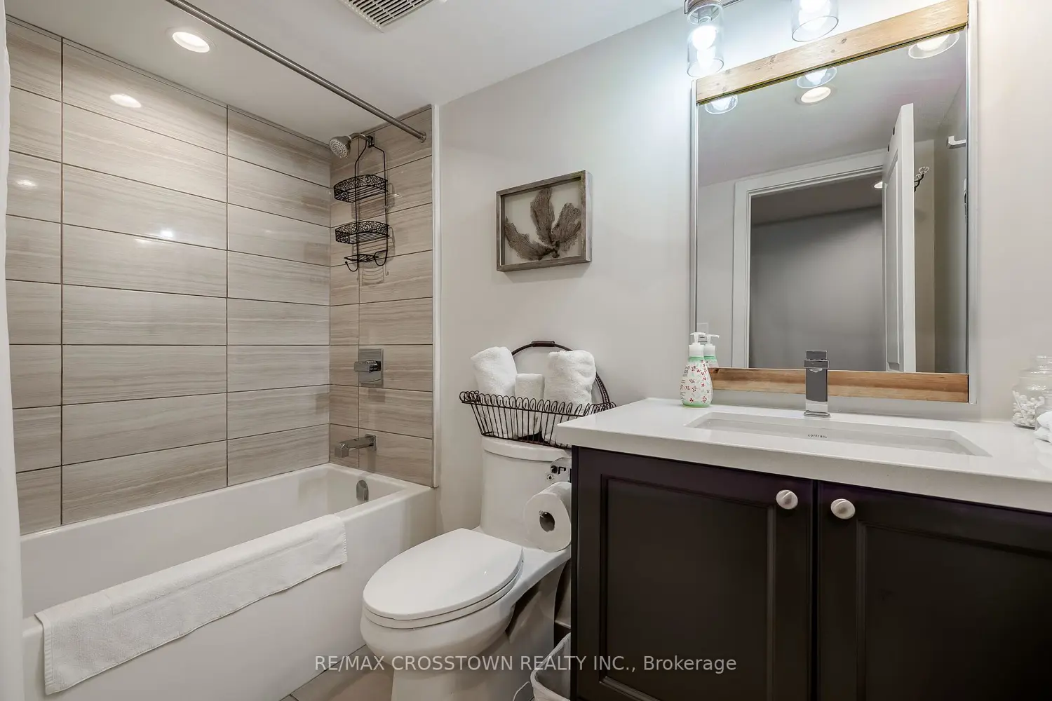 Additional image 17 of 80 Horseshoe Boulevard 302