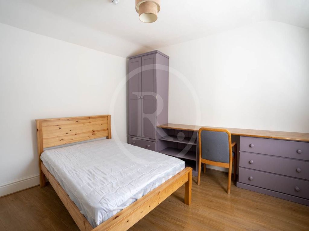 Additional image 23 of 6 bed semi-detached house to rentWestern Villa, Trefechan, Aberystwyth SY23