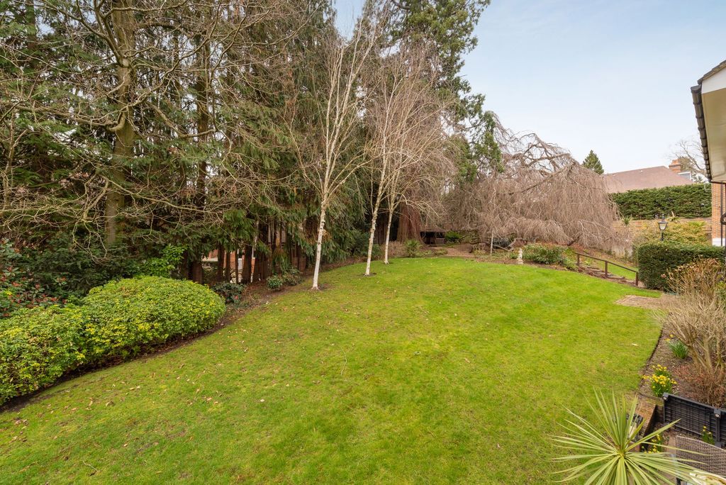 Additional image 10 of 2 bed flat to rentAgincourt, Ascot SL5