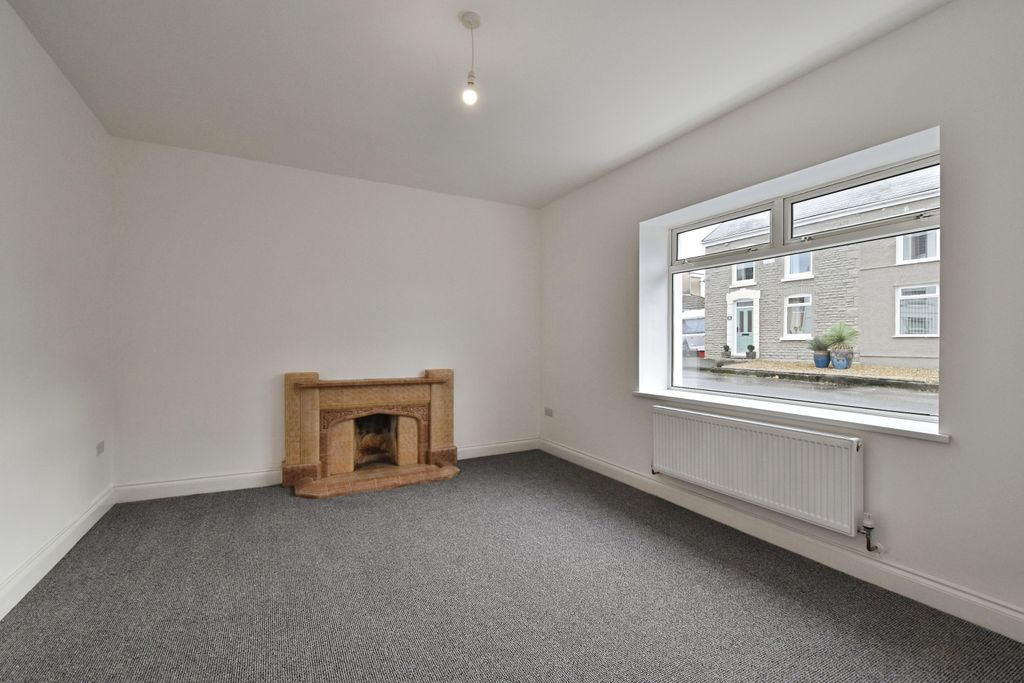 Additional image 3 of 3 bed property to rentGron Road, Ammanford SA18