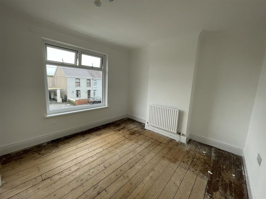 Additional image 20 of 3 bed semi-detached house to rentBethania Road, Upper Tumble, Llanelli SA14