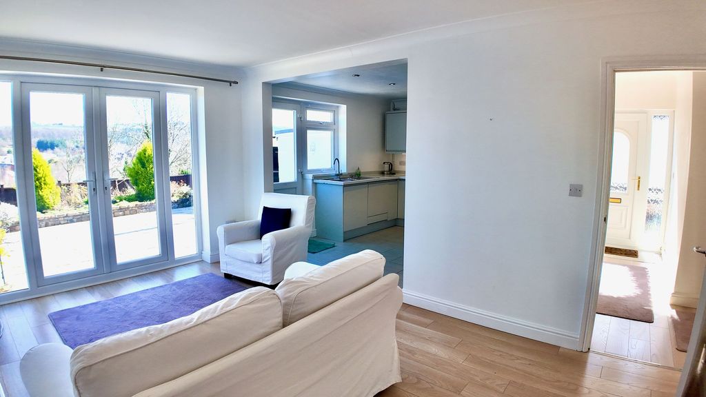 Additional image 2 of 3 bed semi-detached bungalow to rentMaesglas, Tredegar NP22