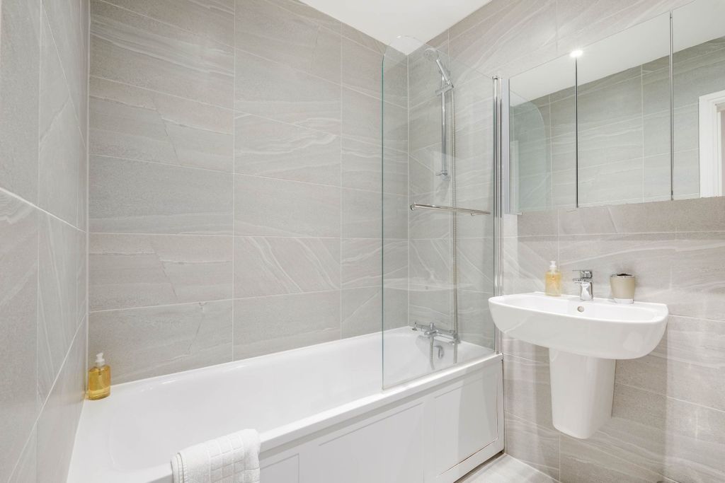 Additional image 20 of 2 bed flat to rentWest Wycombe Road, High Wycombe HP12
