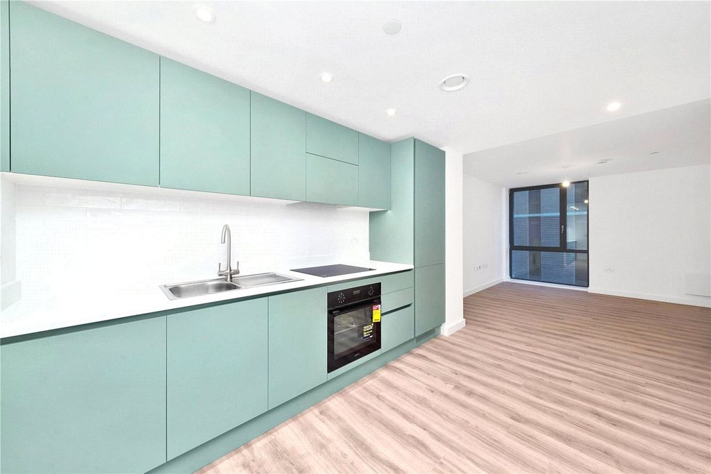 Additional image 4 of 2 bed flat to rentViva Court, Kimpton Road, Luton LU2