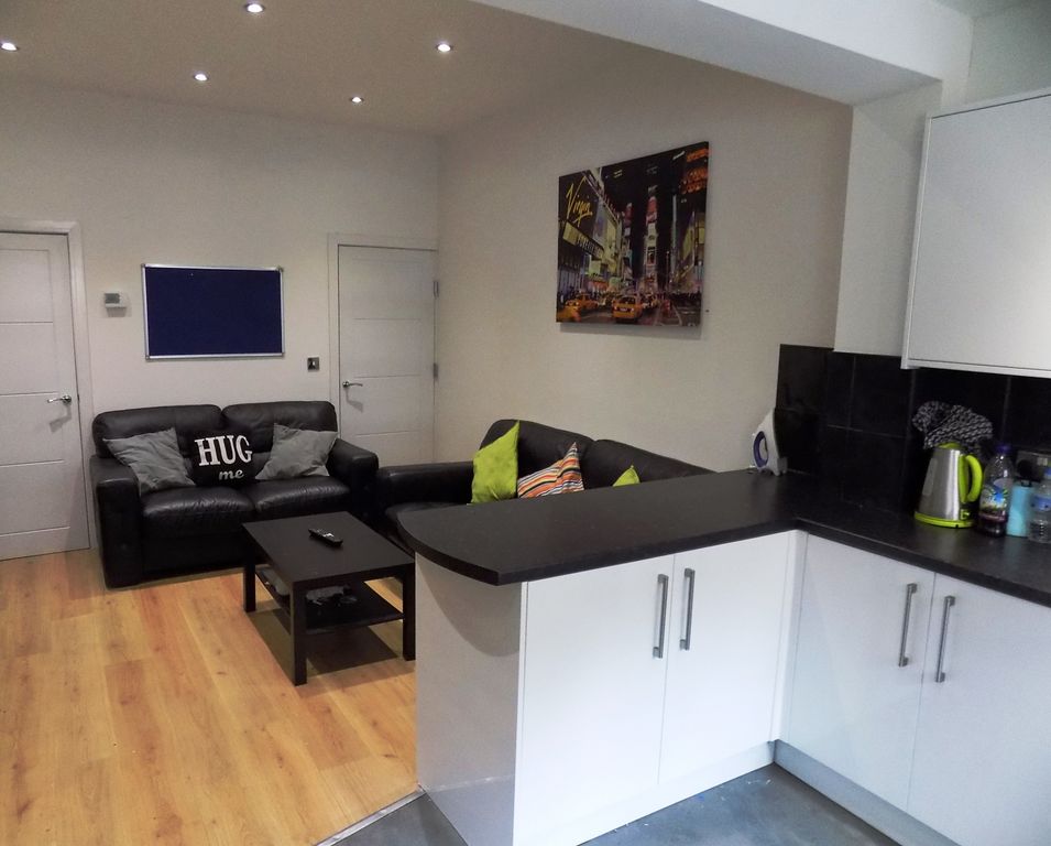 5 bed shared accommodation to rentAlderson Road, Sheffield S2 photo 2