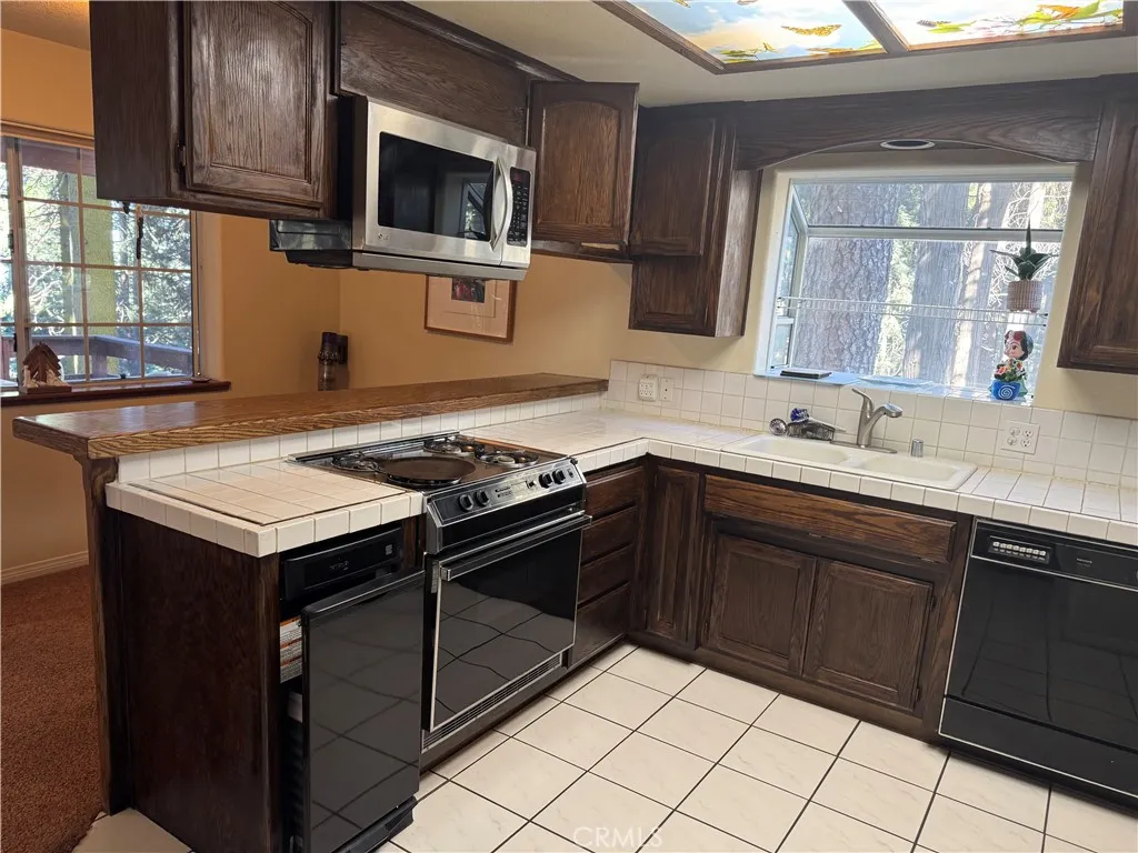 Additional image 16 of 21564 Jobs Peak Rd, Cedarpines Park, CA 92322