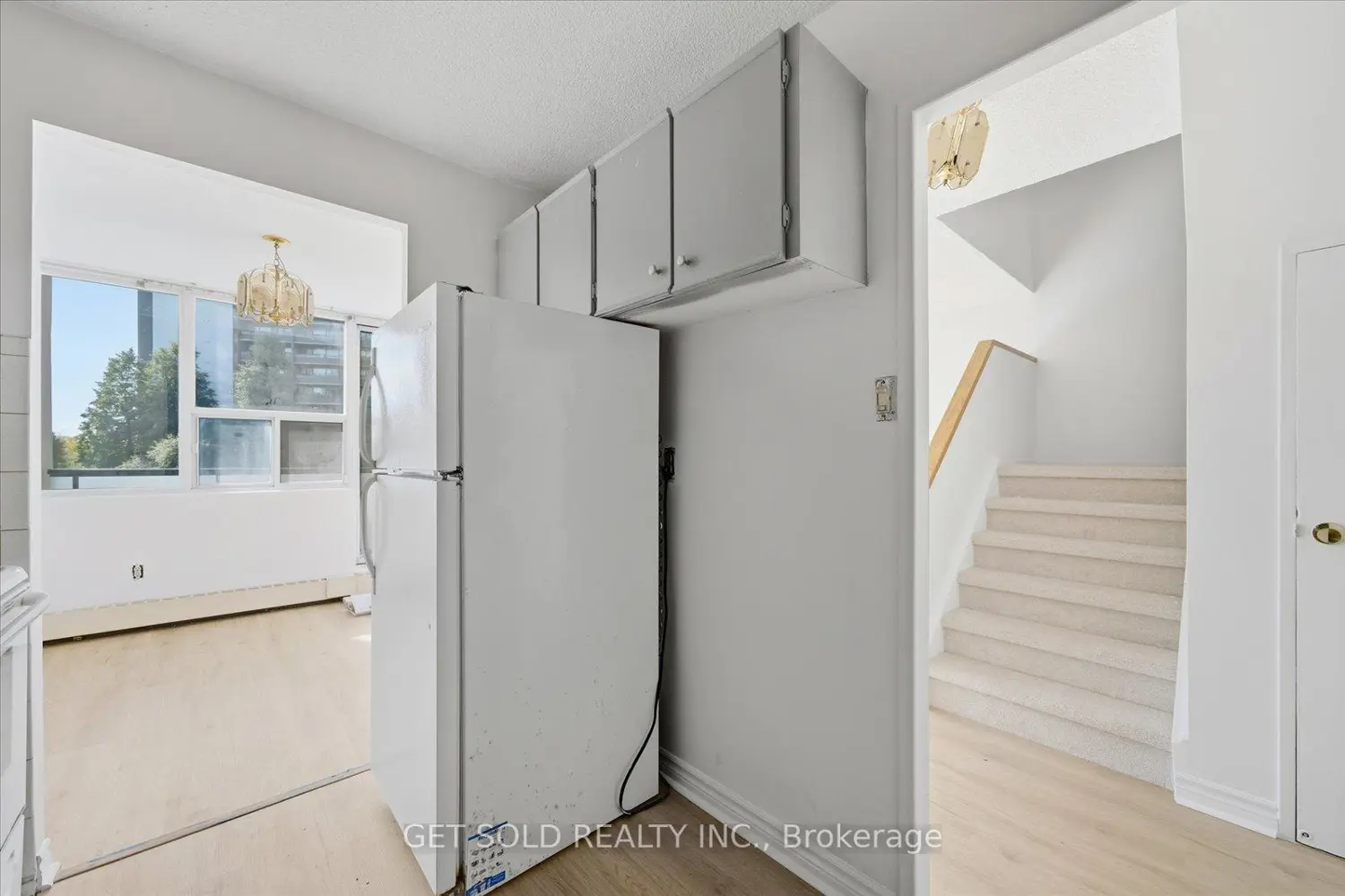 Additional image 6 of 2121 Roche Court 301