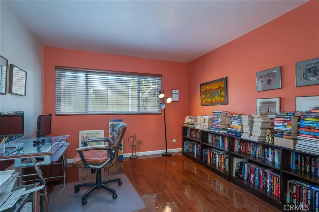 Additional image 16 of 18319 Collins Street Unit 19, Tarzana, CA 91356