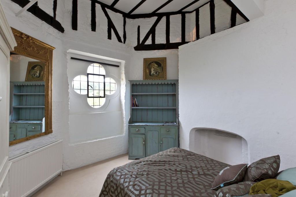 Additional image 29 of 6 bed detached house to rentPelhams Walk, Esher, Surrey KT10