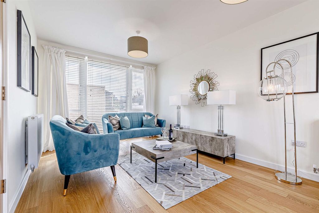 Additional image 3 of 4 bed town house to rentPark Crescent, Matlock Spa, Matlock DE4