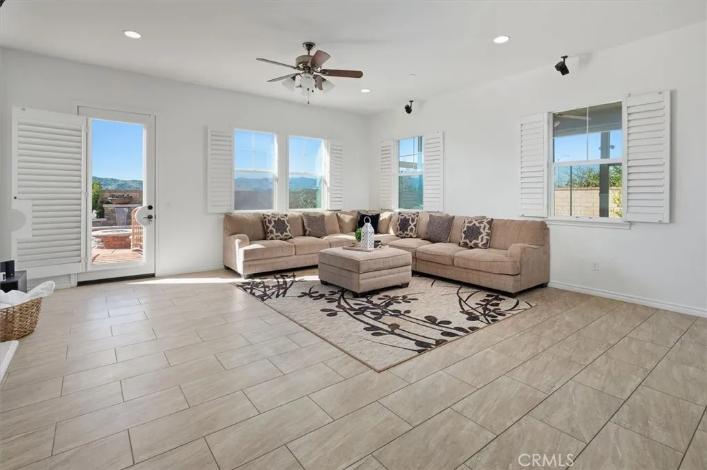 Additional image 75 of 22384 Riverstream Court, Saugus, CA 91350