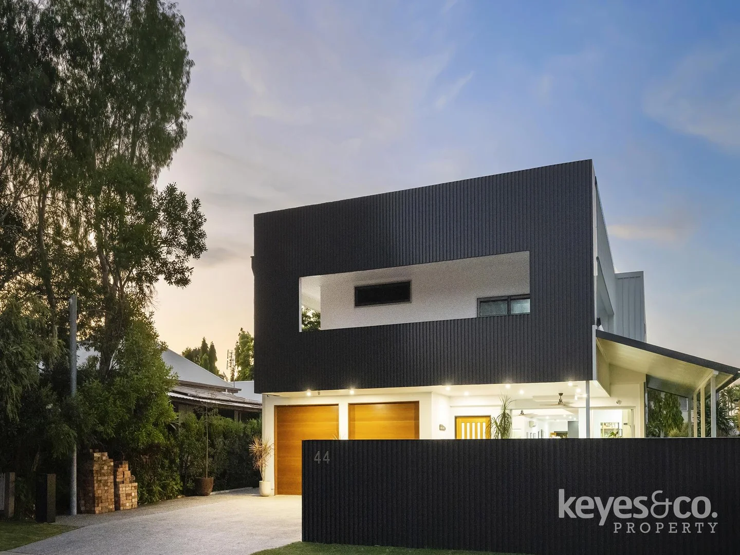 44 Stuart Street, North Ward QLD 4810