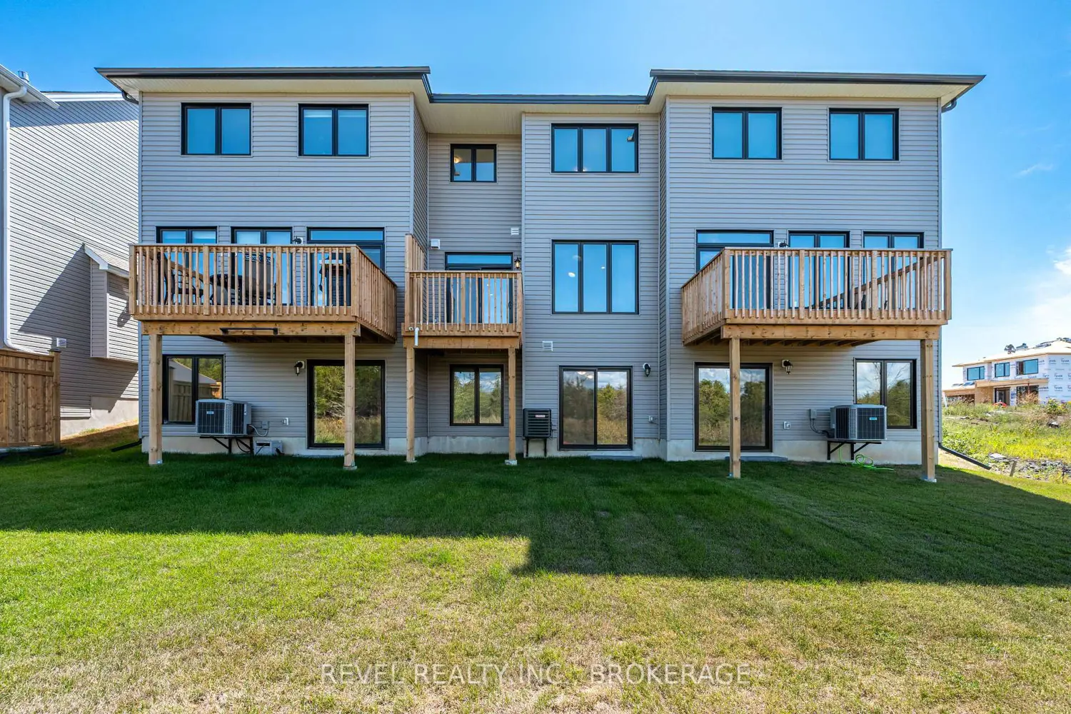 Additional image 18 of 456 Buckthorn Drive