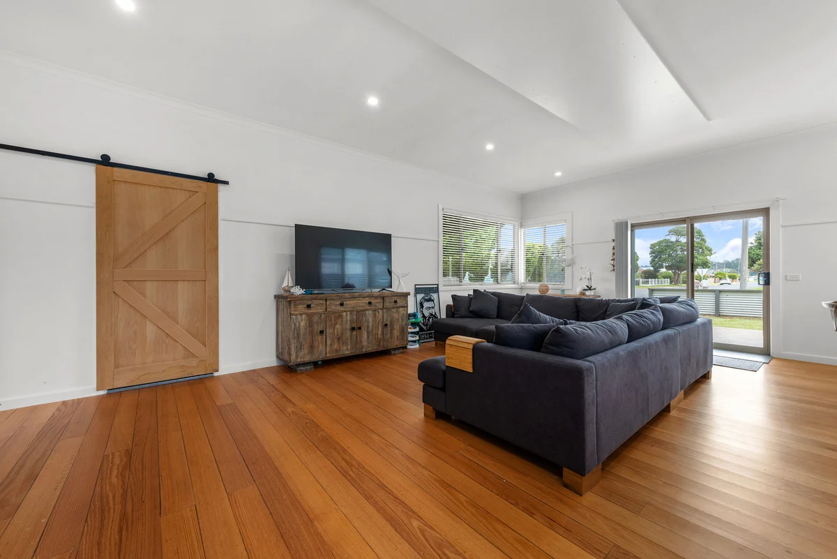 Additional image 7 of 28 Carpenter Street, Lakes Entrance VIC 3909