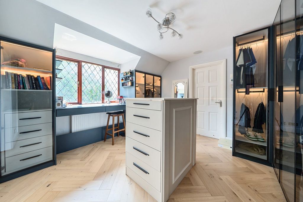 Additional image 12 of 5 bed detached house to rentFishery Road, Maidenhead SL6