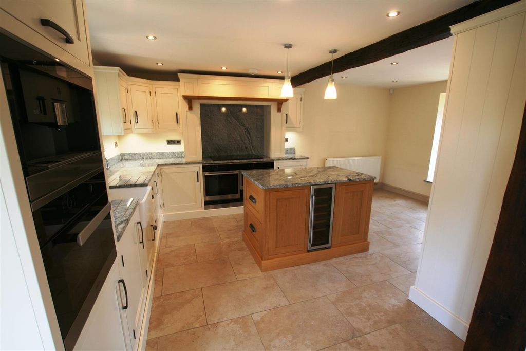 Additional image 4 of 3 bed barn conversion to rent1 Greenhill Farm Barns, Hallow, Worcester WR2