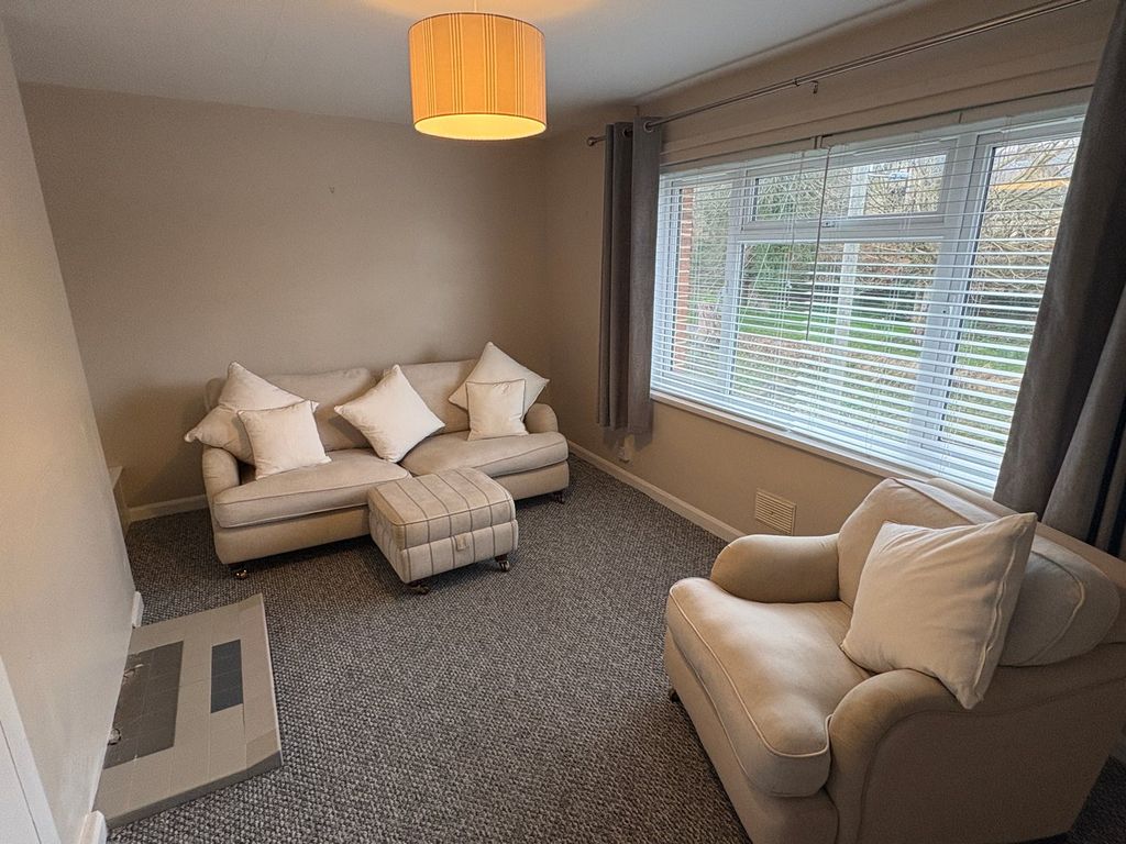 Additional image 2 of 2 bed flat to rentBroad Oak, Carmarthen SA32