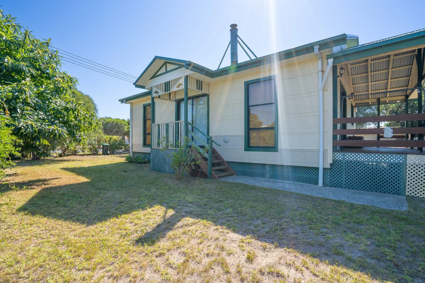 42 Central Avenue, Loch Sport VIC 3851