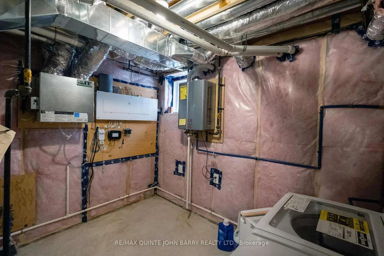 Additional image 18 of 43 Cedar Park Crescent