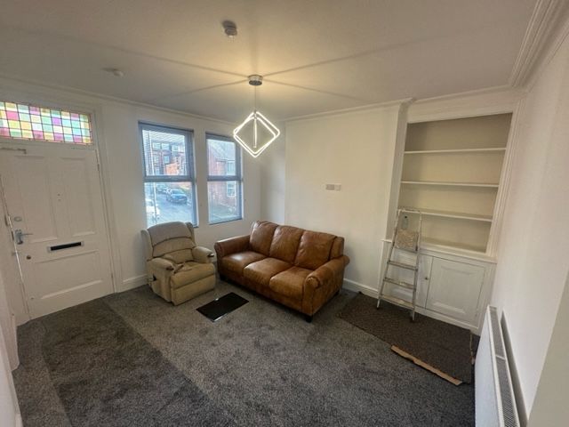 Additional image 2 of 3 bed terraced house to rentBeechwood View, Burley, Leeds LS4
