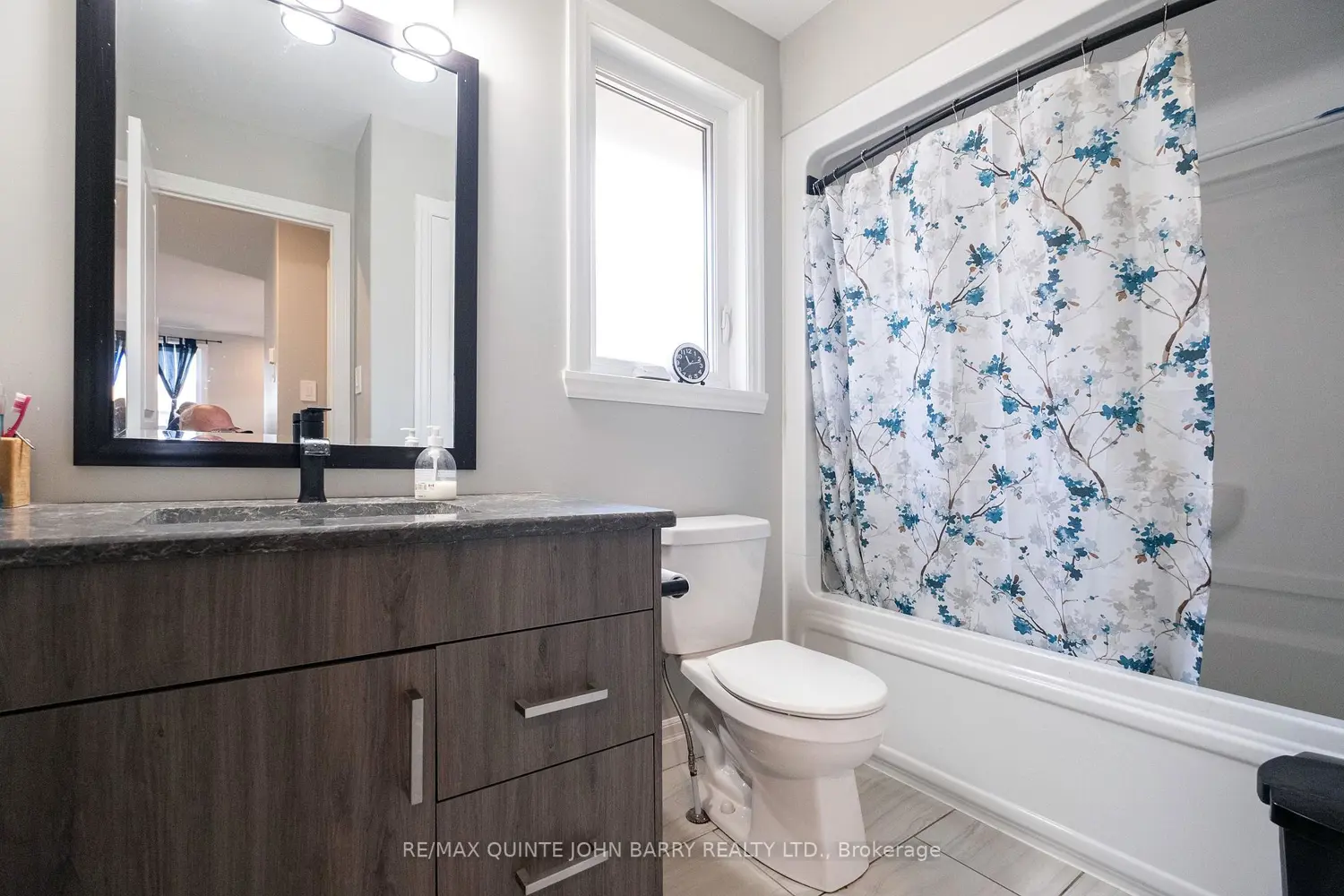 Additional image 11 of 43 Cedar Park Crescent