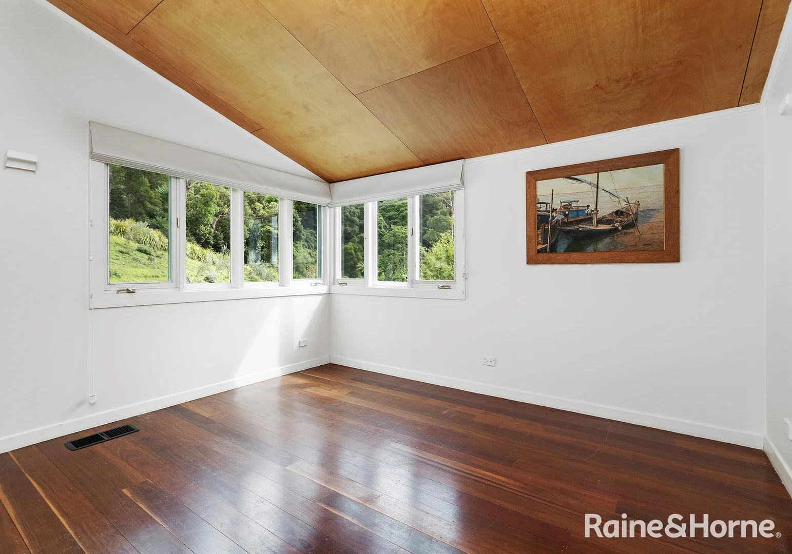 Additional image 22 of 45 Tourist Road, Beaumont NSW 2577