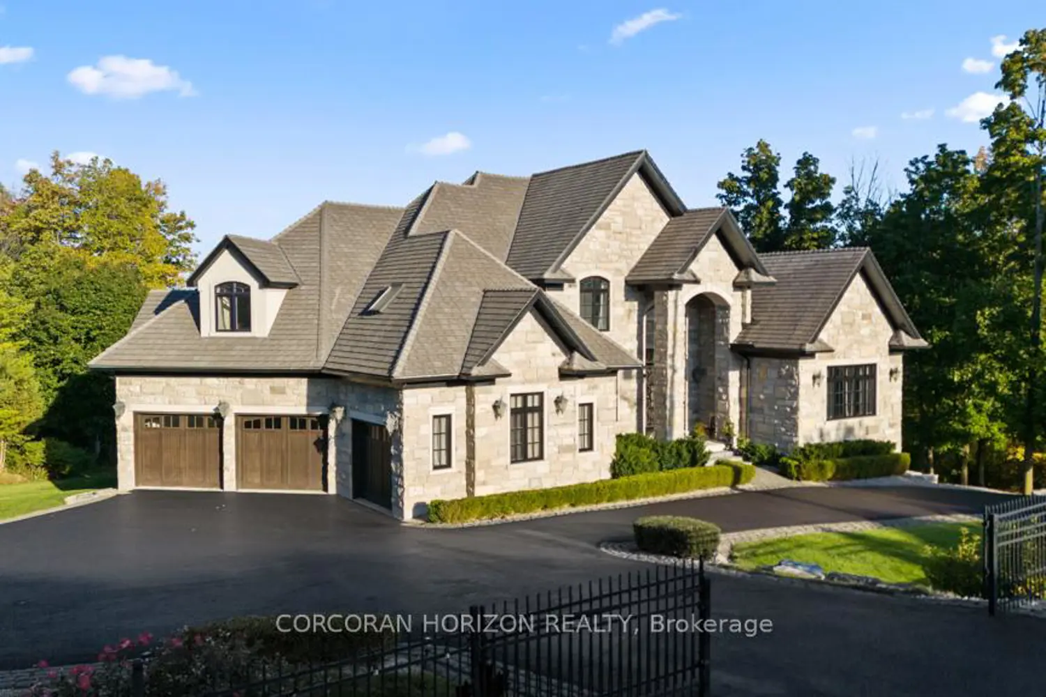 Additional image 20 of 546 Woolwich Place