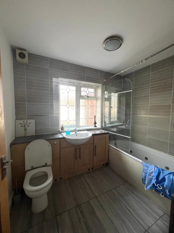 Additional image 21 of 10 bed detached house to rentSomerset Way, Iver SL0